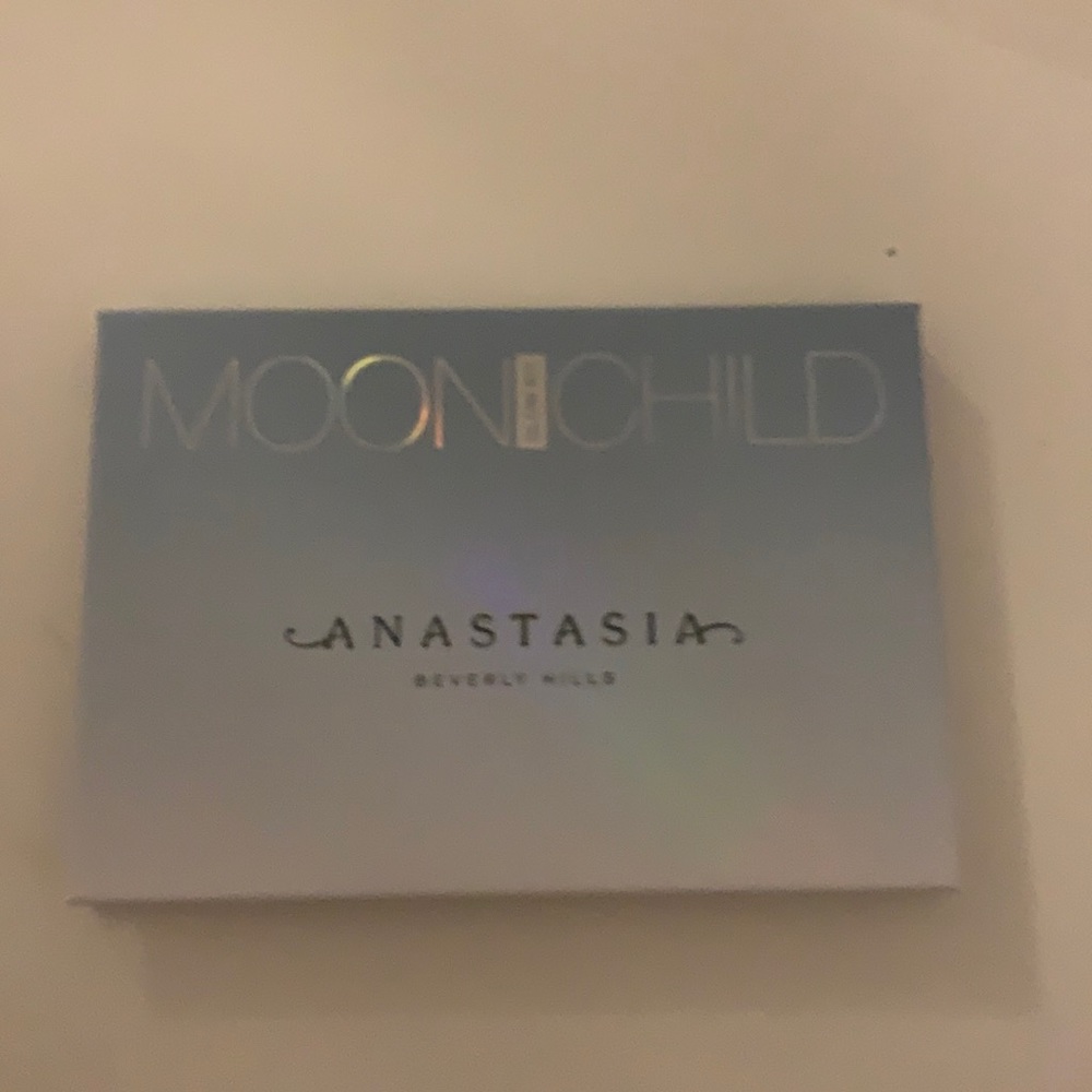 Anastasia Beverly Hills Glow Kit in Moonchild